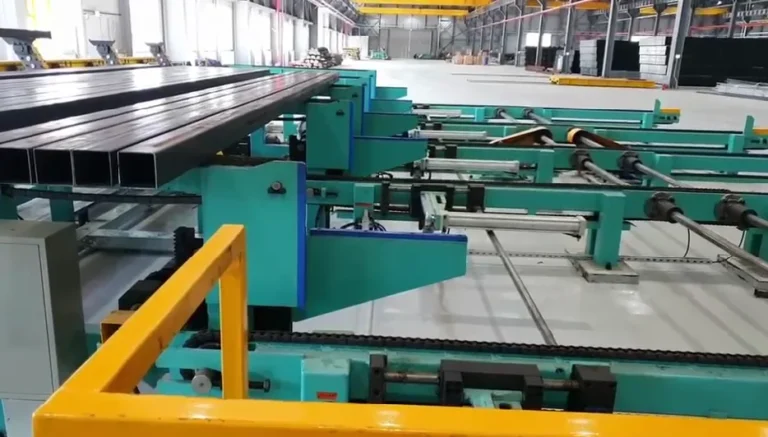 Coating line with its transfer racks