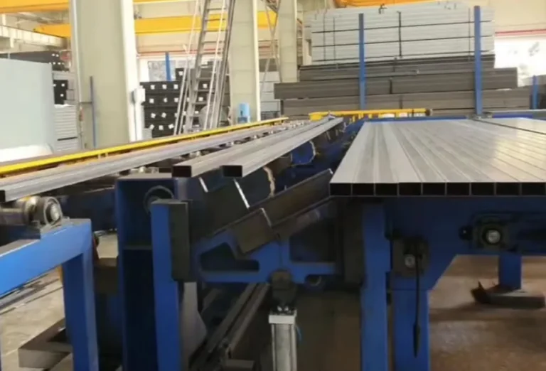 Auto spray paint line with blue in-line steel pipe coating booths