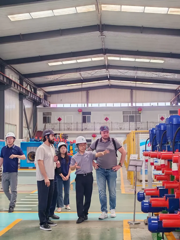 Customer from Kyrgyzstan visiting the Tengtian works — HG168 × 5 mm construction tube