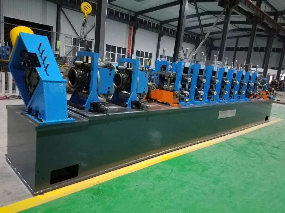 Purlin forming machine behind its guard rail