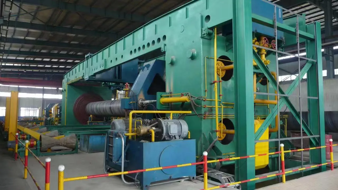 Spiral welded pipe mill, forming section